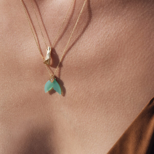 Alternative view of FLOWER SHELL Necklace - Solid gold