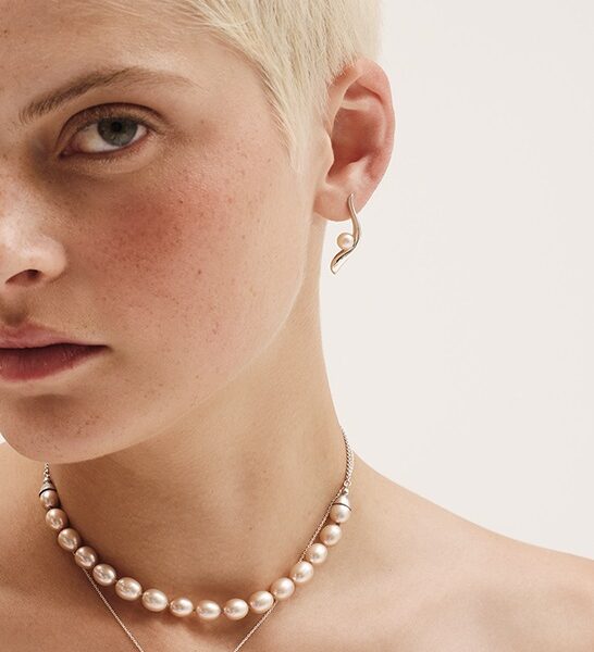 Alternative view of MOON GAZER - Silver Earrings, Pearls