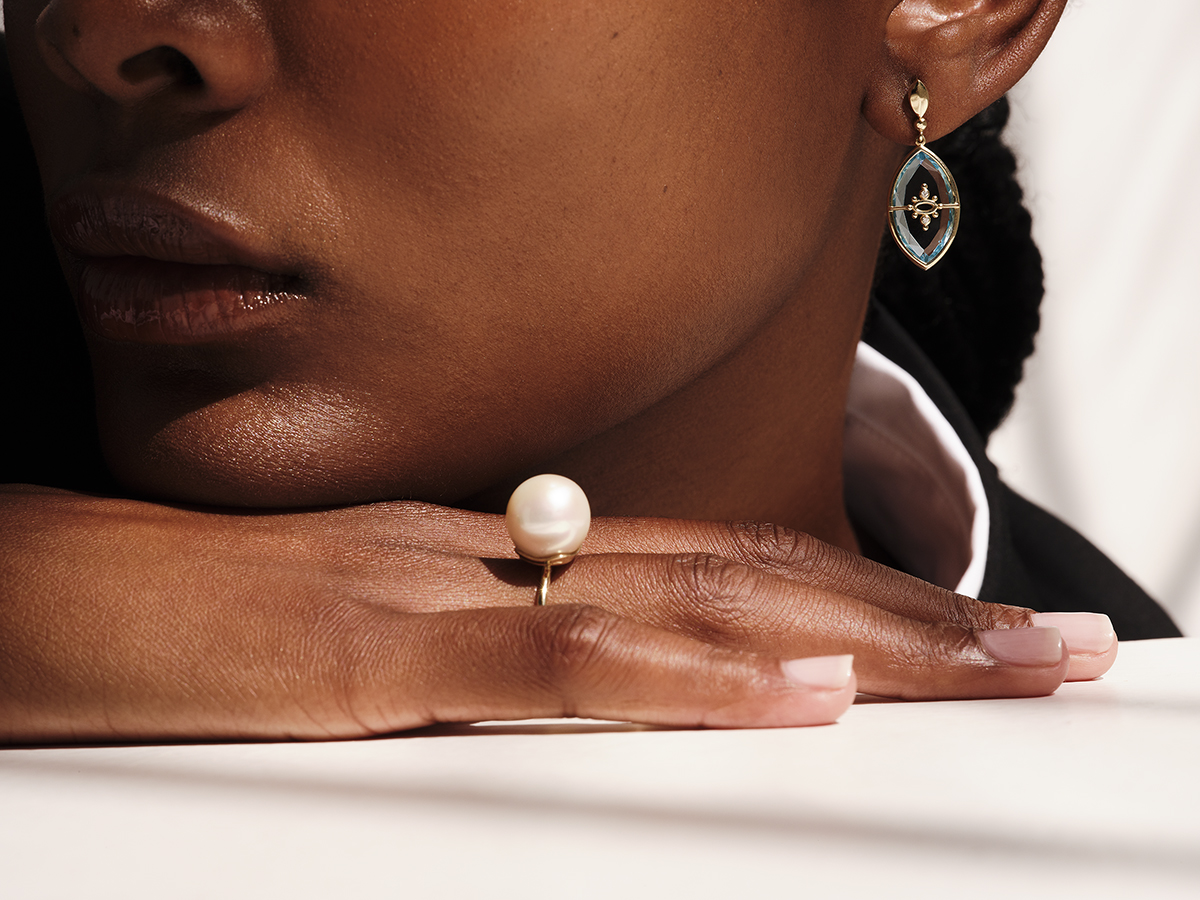 MOON SOLITAIRE - Solid Gold Ring, Pearl - Image 4